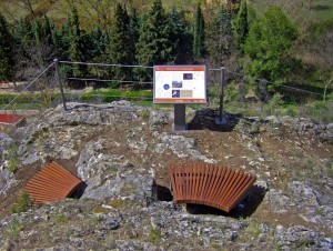 Mirador panorámico y ruta de ascenso al Castillo en Embid de Ariza