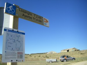 Señalización direccional de la ruta BTT