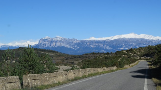 Carretera paisajistica cerca de Bárcabo (Huesca)